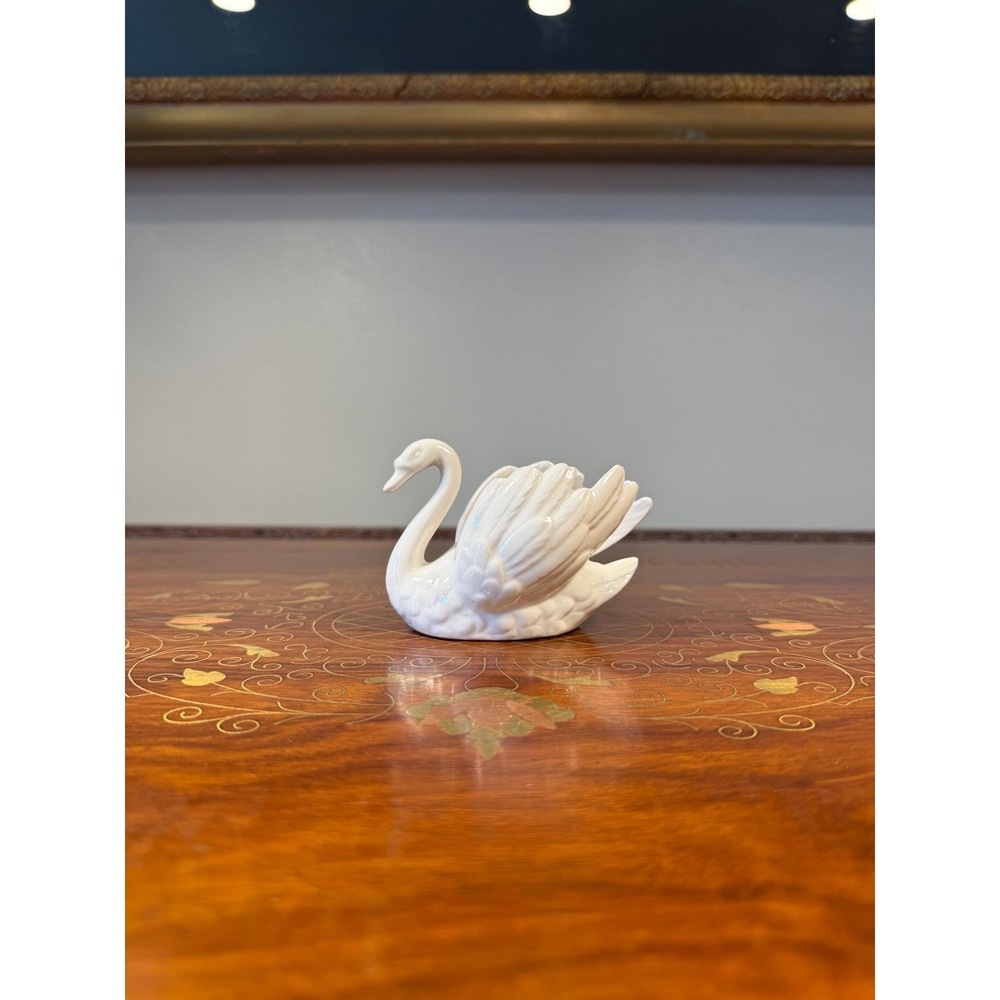 Vintage Goebel‎ Swan Figurine - White Porcelain Ring Holder